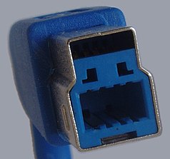 238px USB 3.0 B Stecker 15